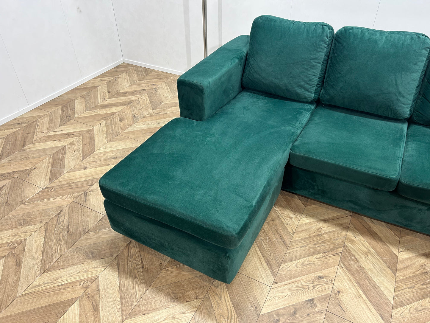 Groene Velvet Hoekbank ~ Losse Kussens Met Afneembare Hoezen