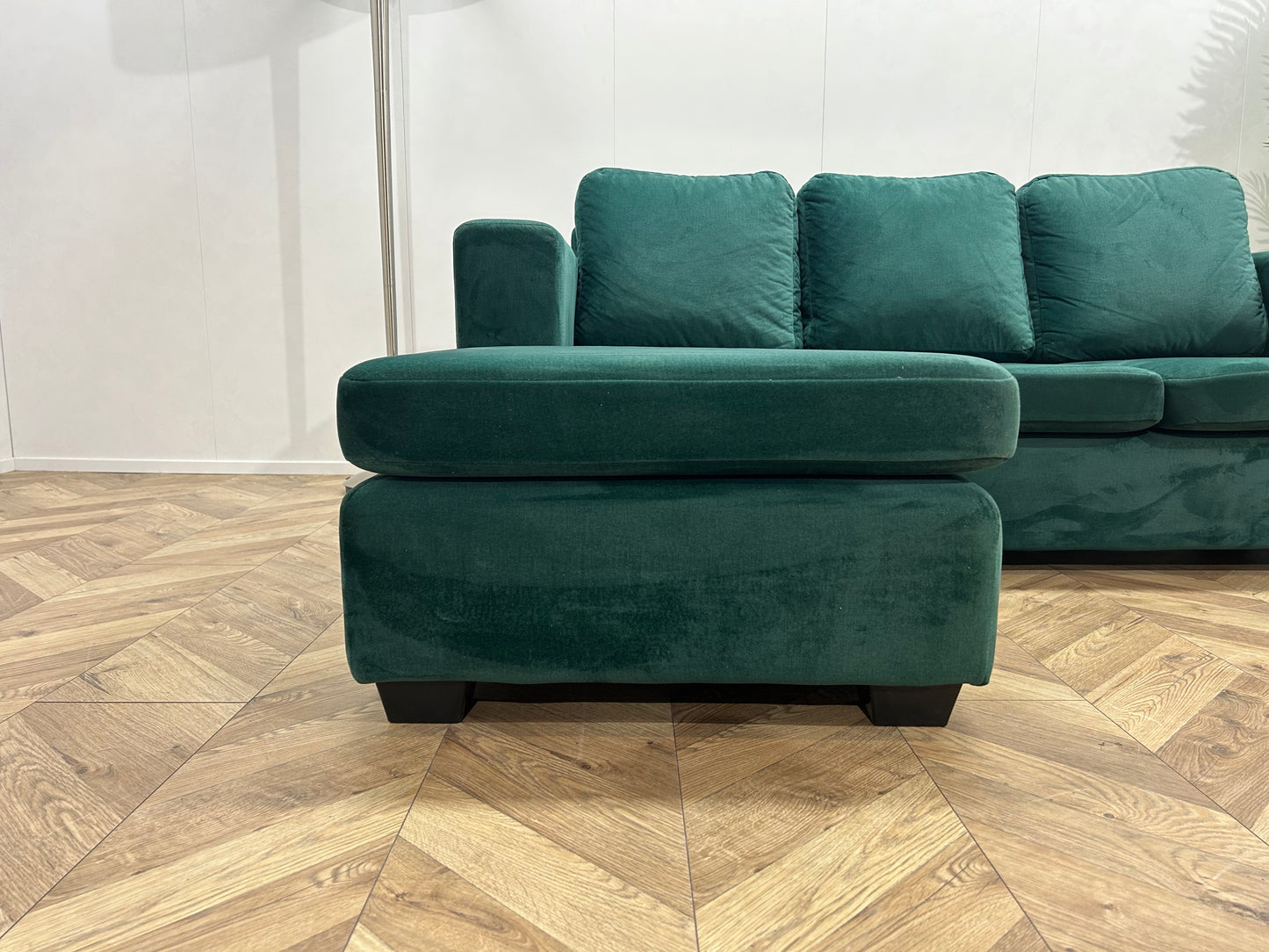Groene Velvet Hoekbank ~ Losse Kussens Met Afneembare Hoezen
