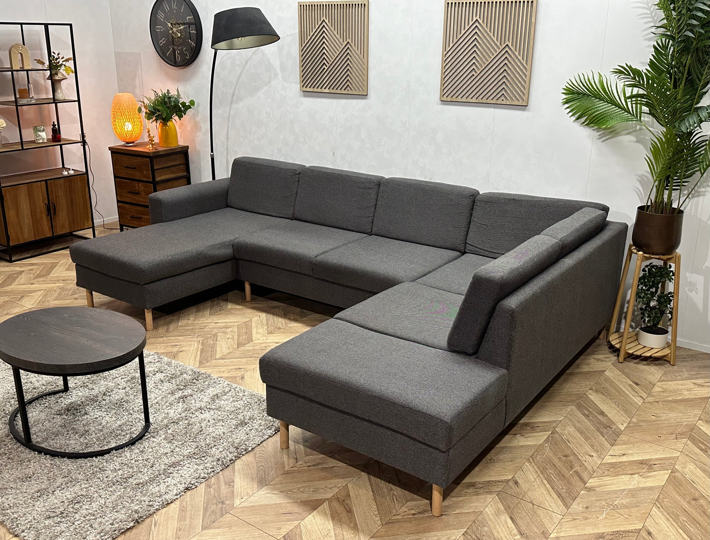 Grijze U Bank ~ Losse Rugkussens Met Afneembare Hoezen