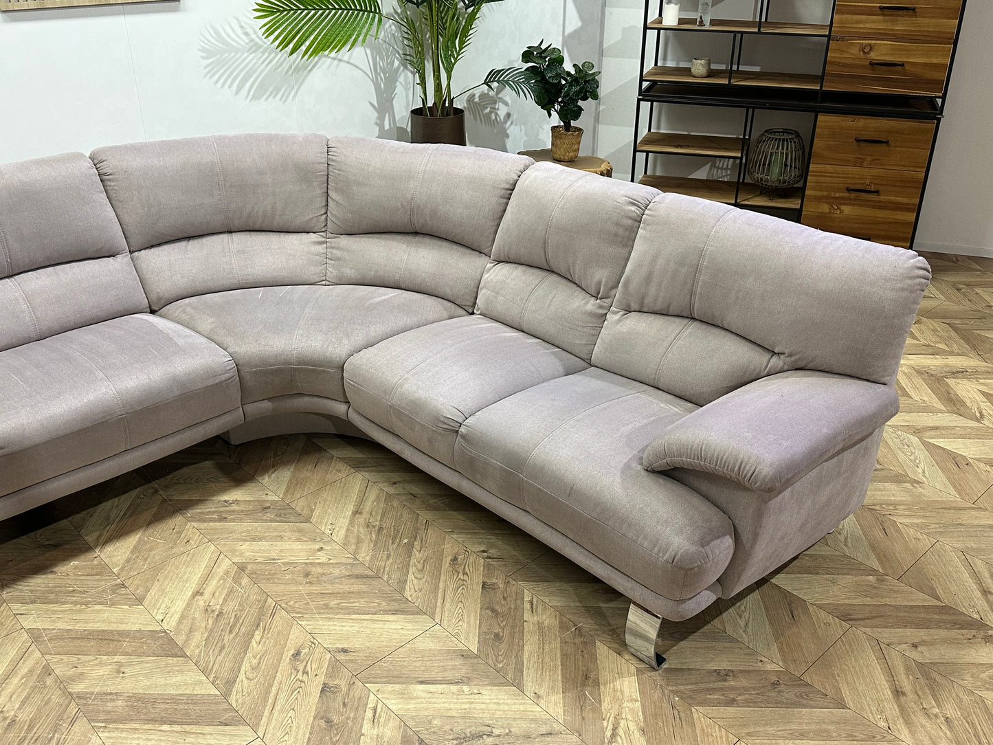 Licht Grijze Hoekbank ~ Vaste Kussens