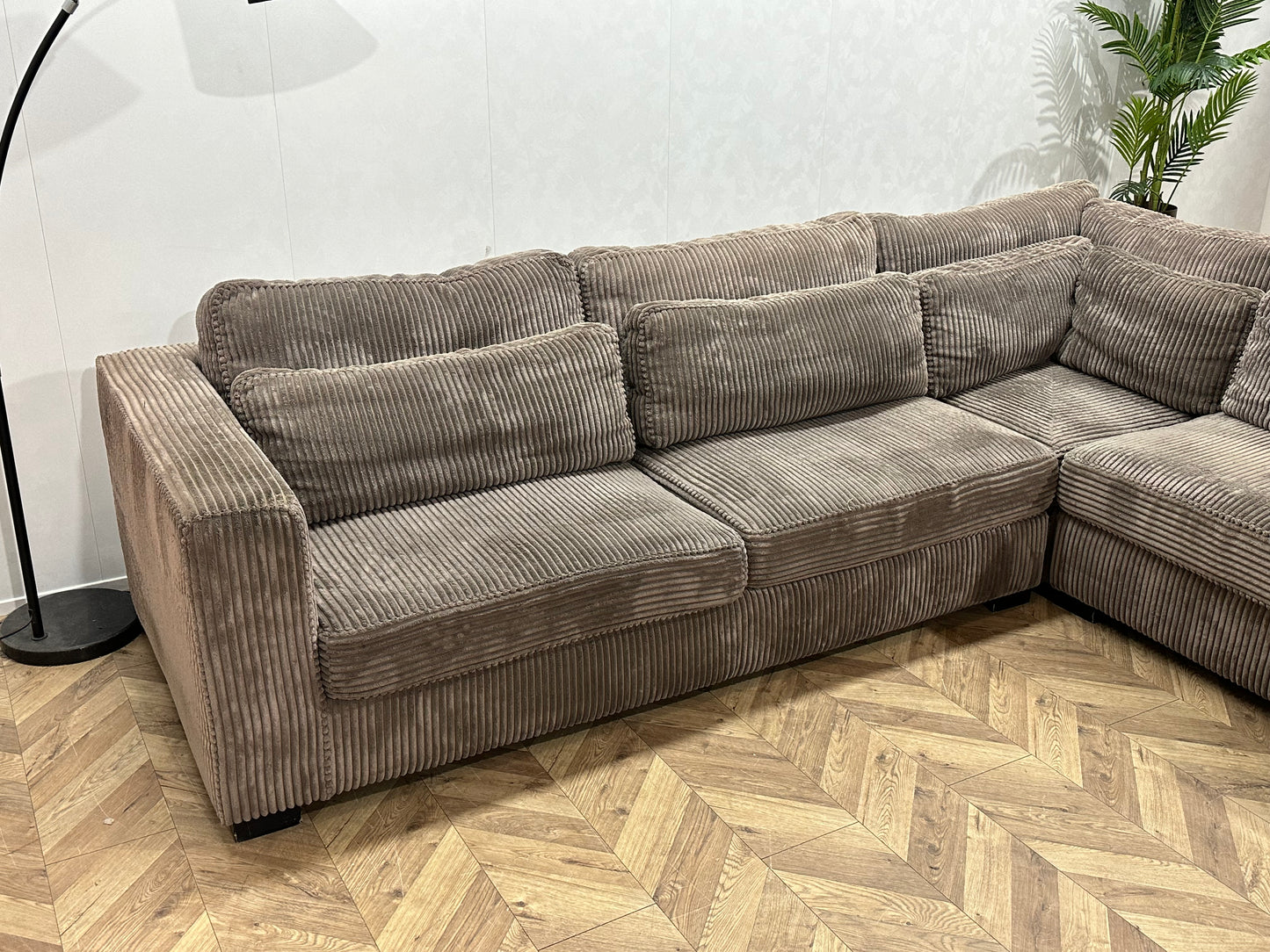 Licht Bruine Ribstof Hoekbank ~ Losse Kussens Met Afneembare Hoezen