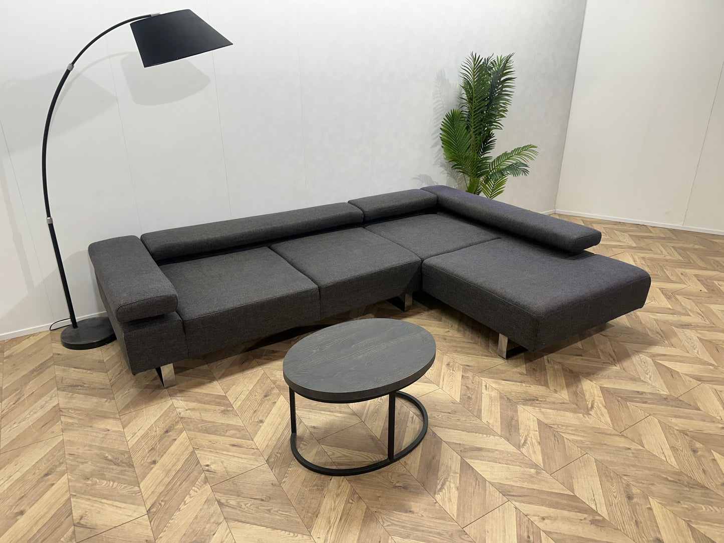 Montèl Grijze Design Hoekbank ~ Verstelbare Arm/Hoofdsteunen