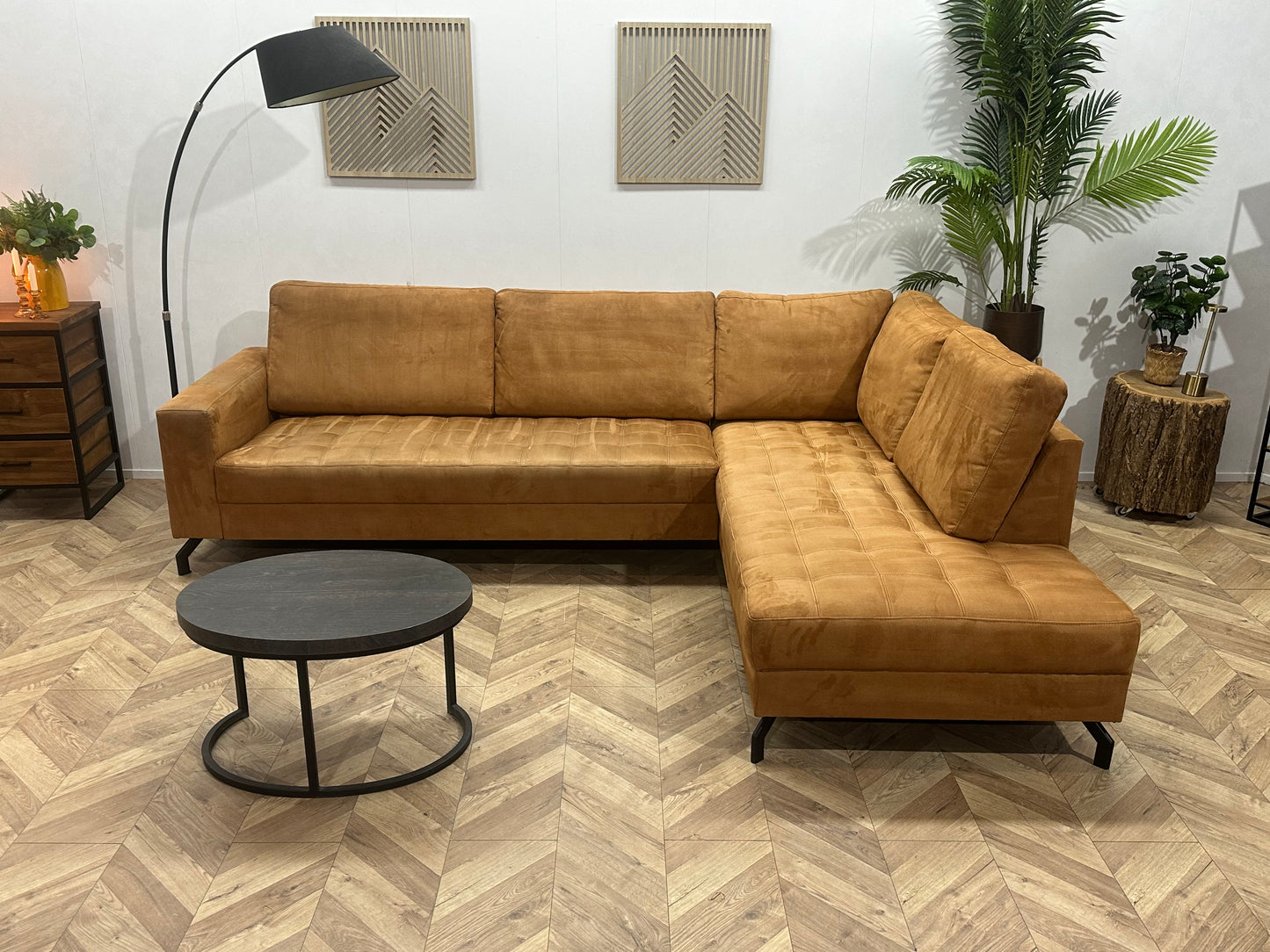 Cognac Bruine Suède Stoffen Hoekbank ~ Losse Rugkussens Met Afneembare Hoezen