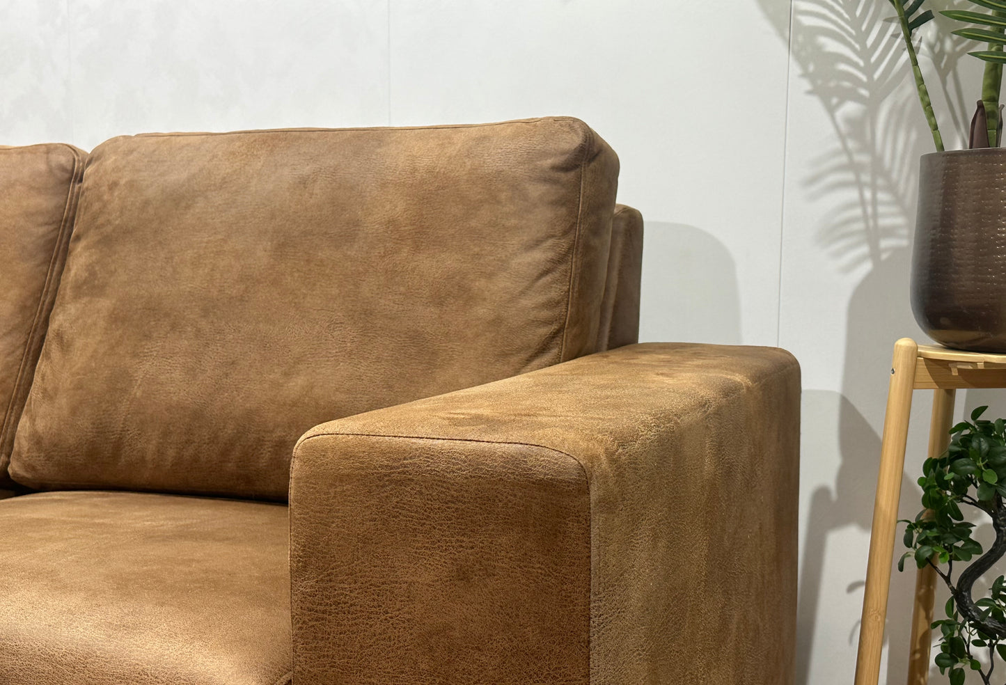 Bruine Suède Stoffen Hoekbank ~ Nieuwstaat