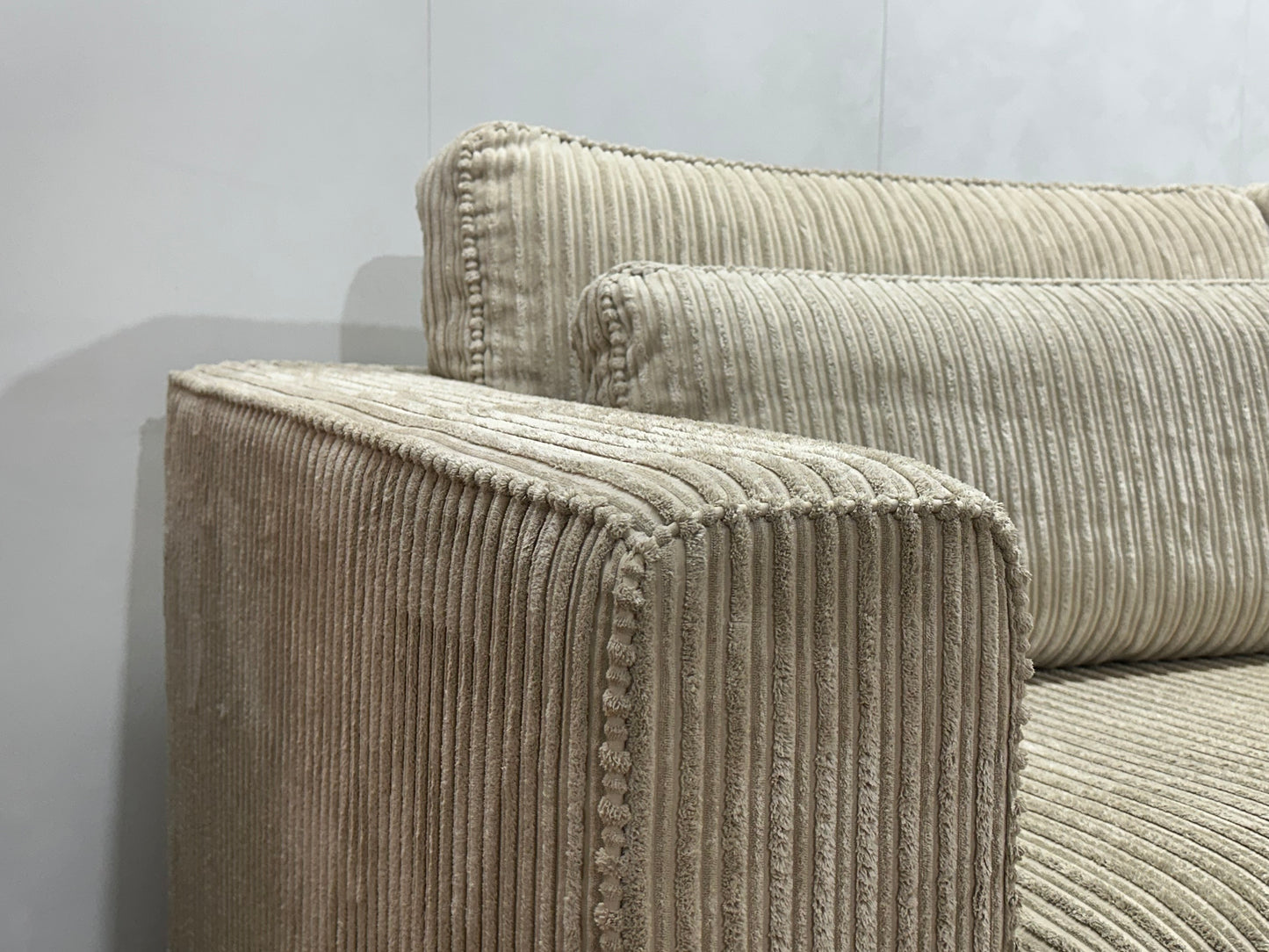 Crème Ribstof Hoekbank ~ Nieuwstaat