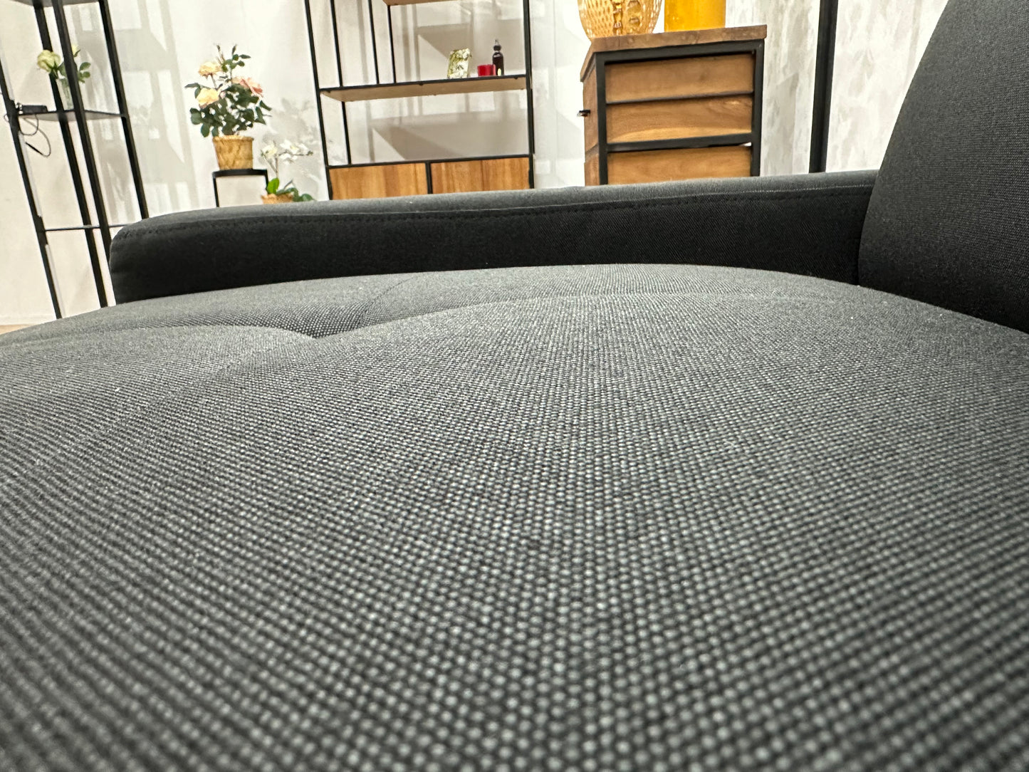 !Showroommodel! Zwart Suede Stoffen Designbank