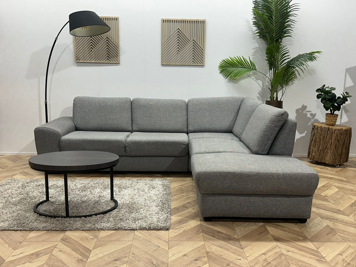 Licht Grijze Hoekbank ~ Vaste Kussens