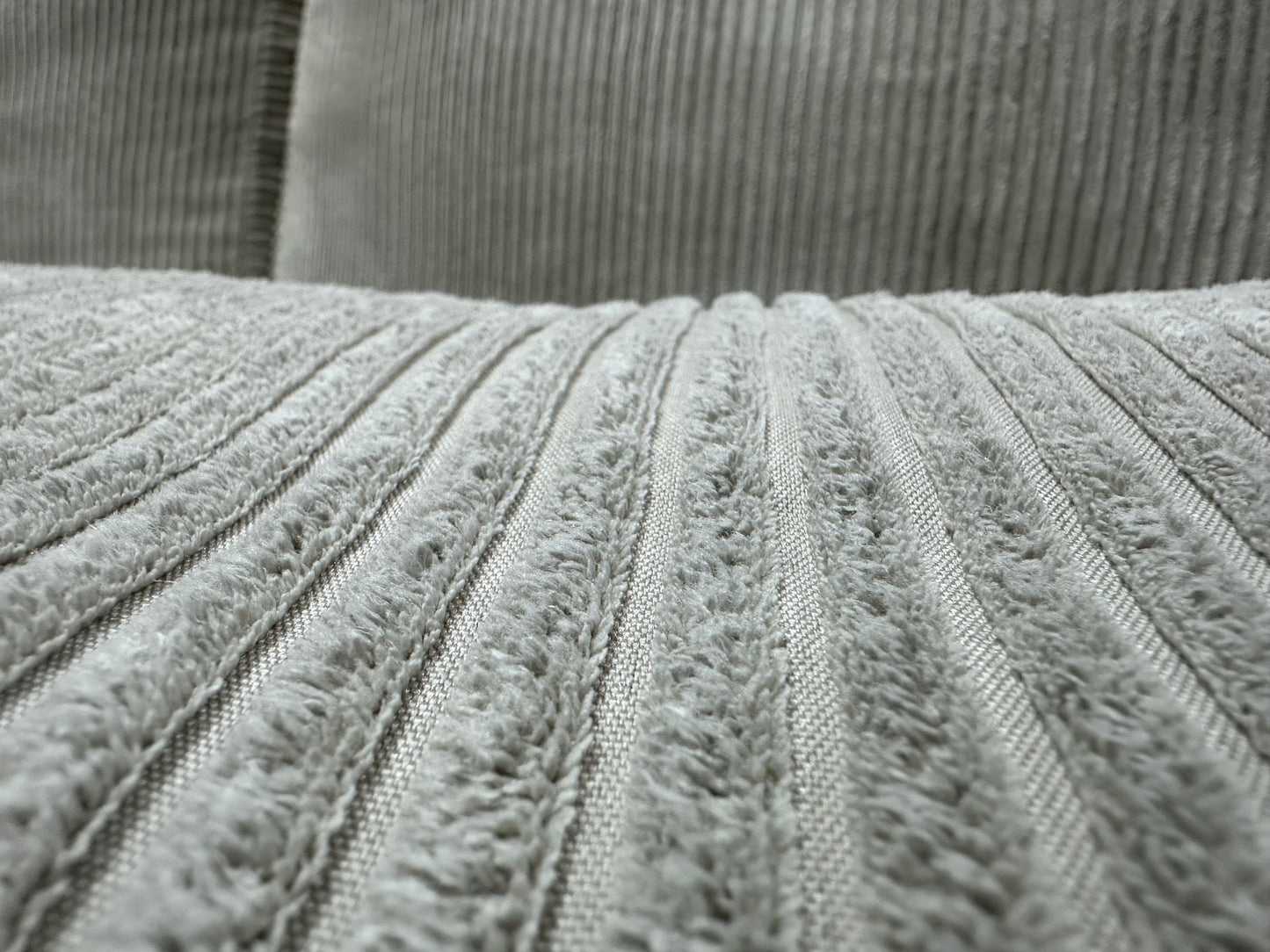 Crème Ribstof Hoekbank ~ Losse Kussens Met Afneembare Hoezen