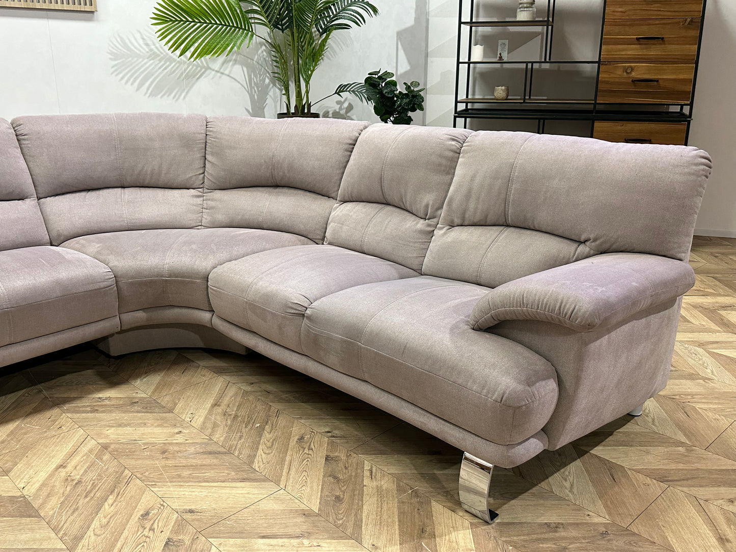 Licht Grijze Hoekbank ~ Vaste Kussens