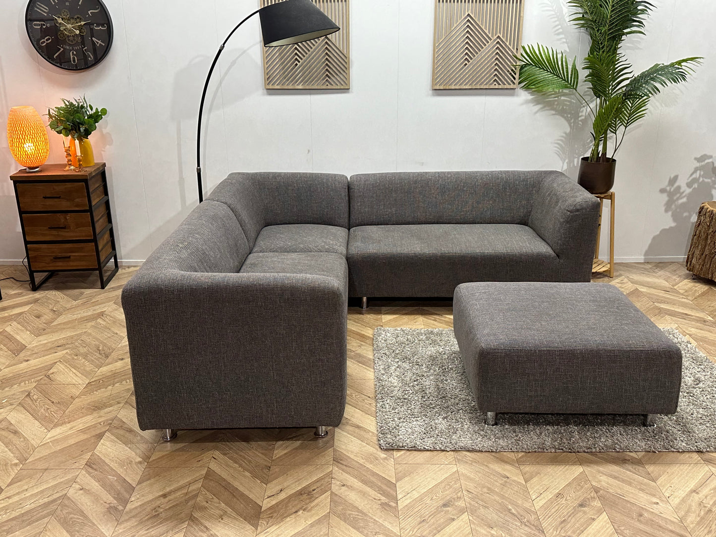 Grijze Hoekbank Inc Hocker ~ Vaste Kussens