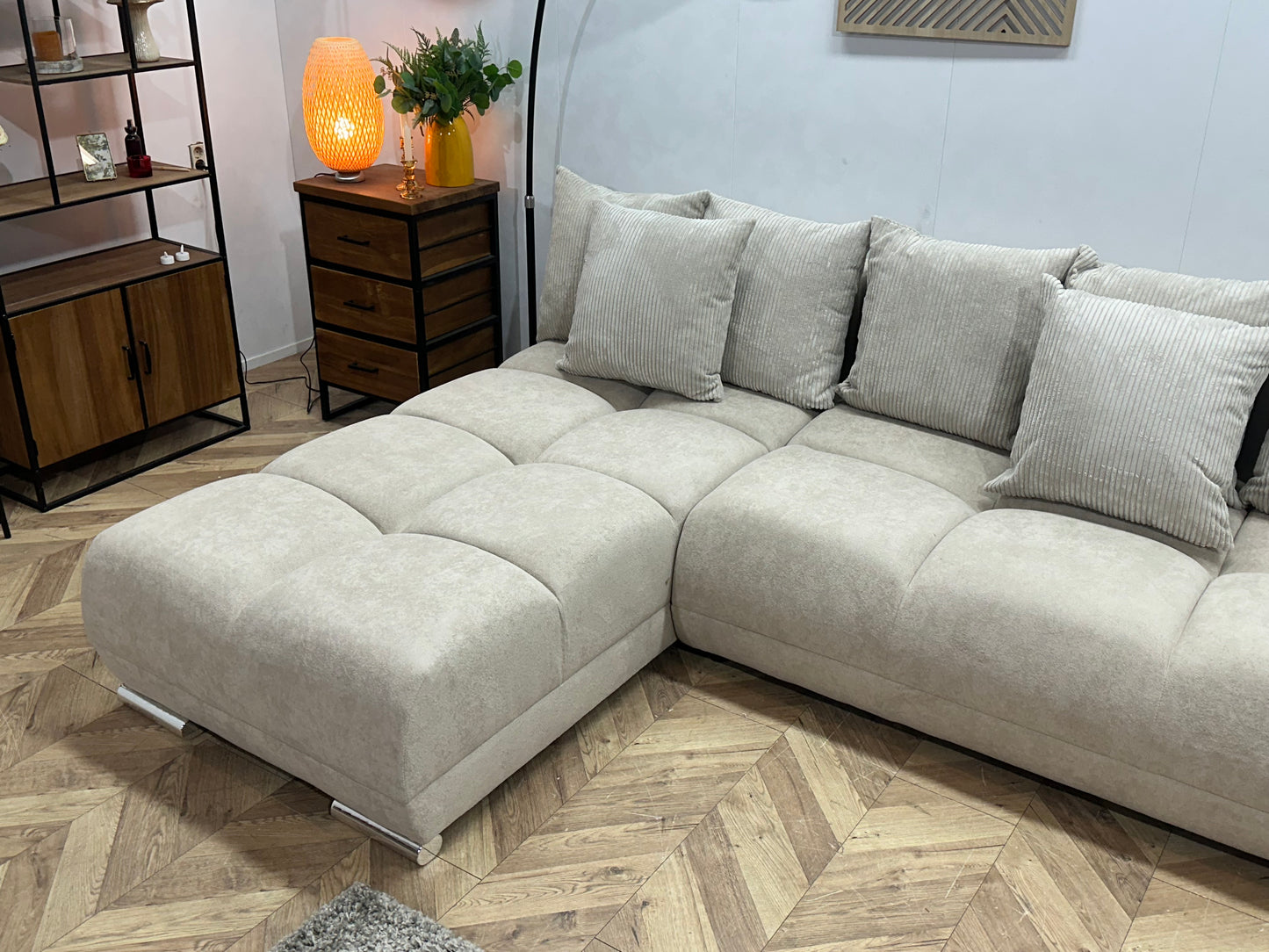 !Showroommodel! Crème Velvet U Bank ~ Losse Ribstof Rugkussens