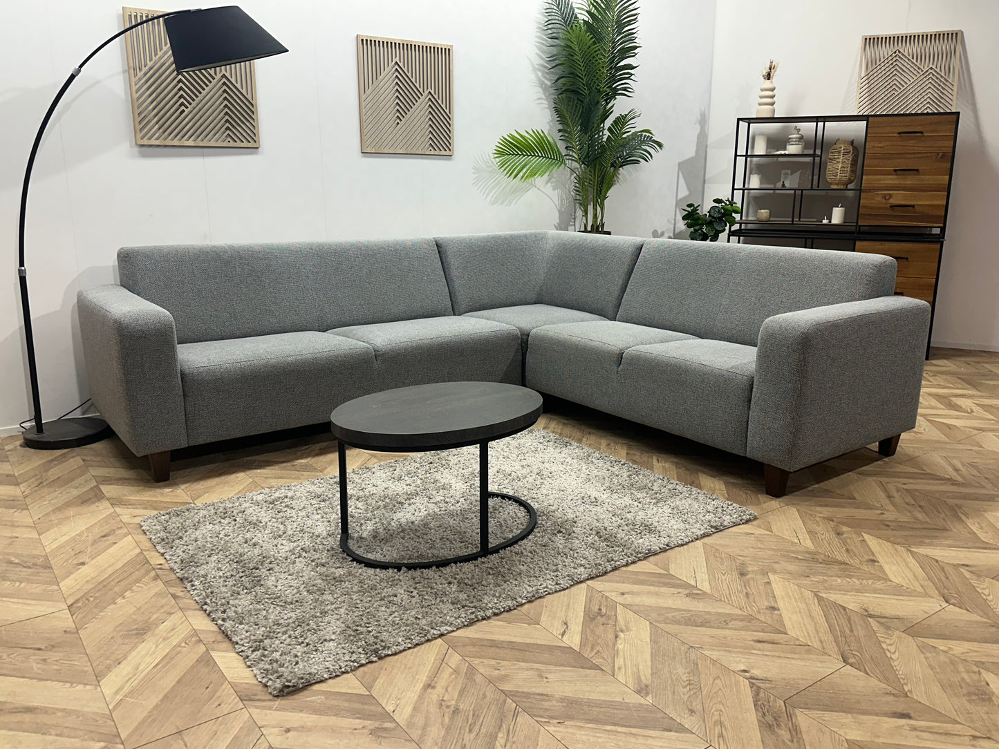 Licht Grijze Hoekbank ~ Vaste Kussens