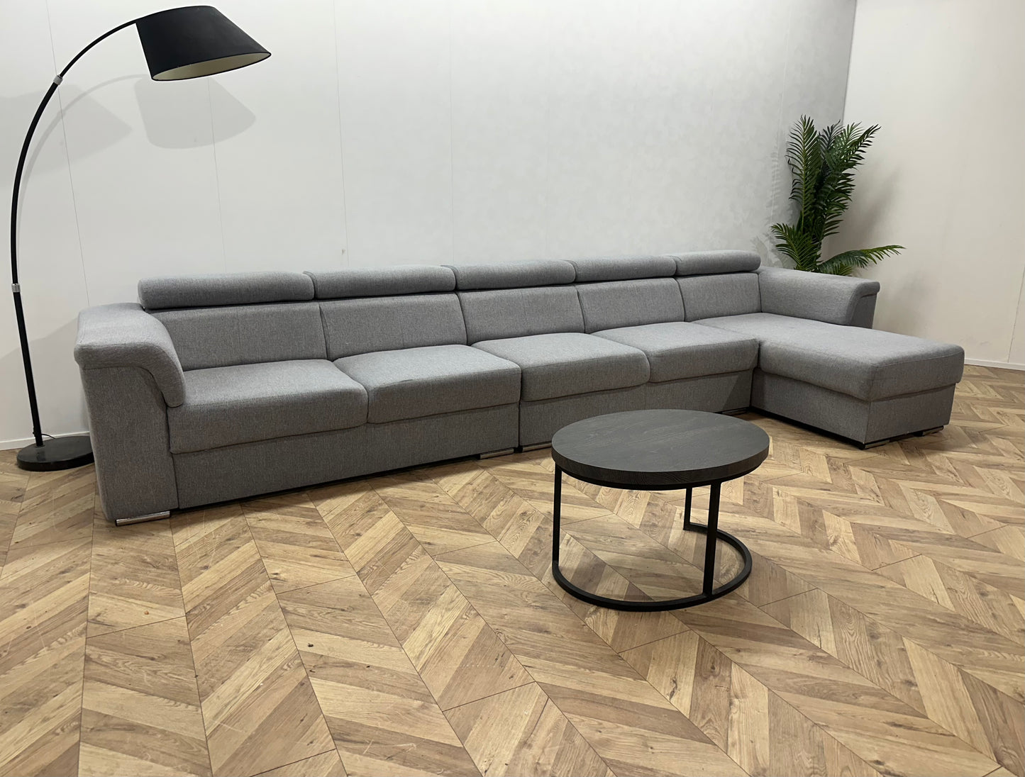 Licht Grijze Ruime Hoekbank ~ Verstelbare Hoofdsteunen