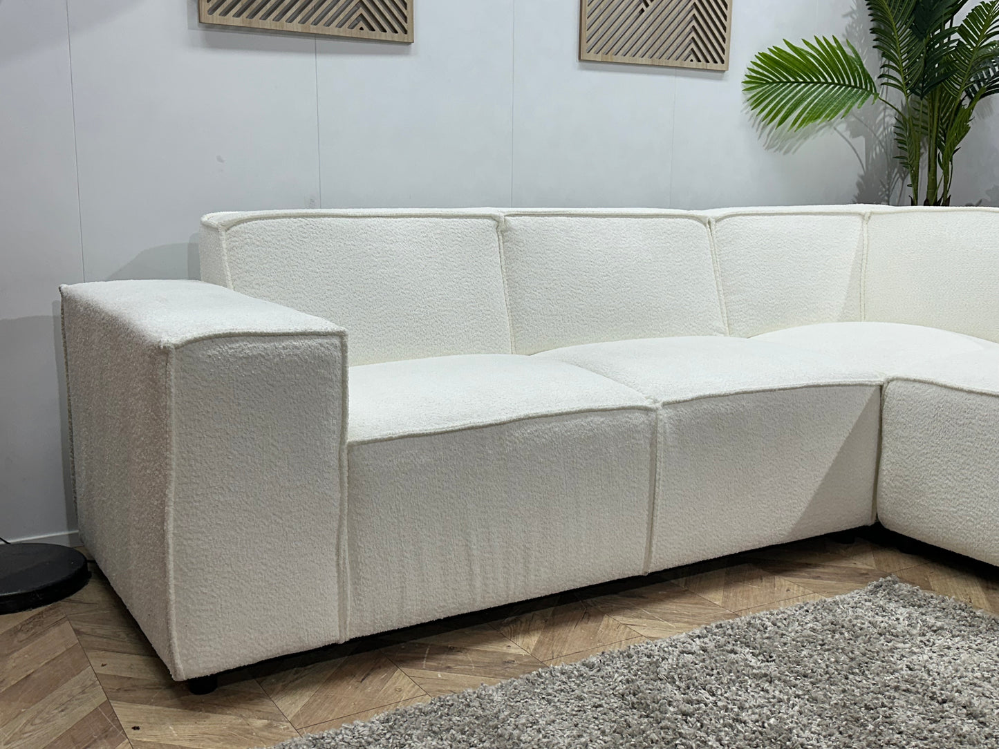 !Showroommodel! Witte Bouclé Stoffen Hoekbank