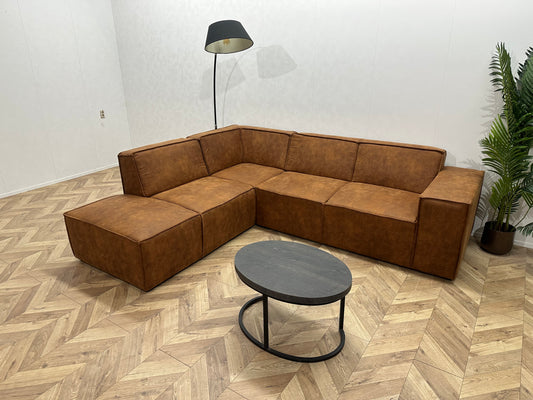 !Showroom Model! Cognac Bruine Suède Lederen Hoekbank ~ Vaste Kussens