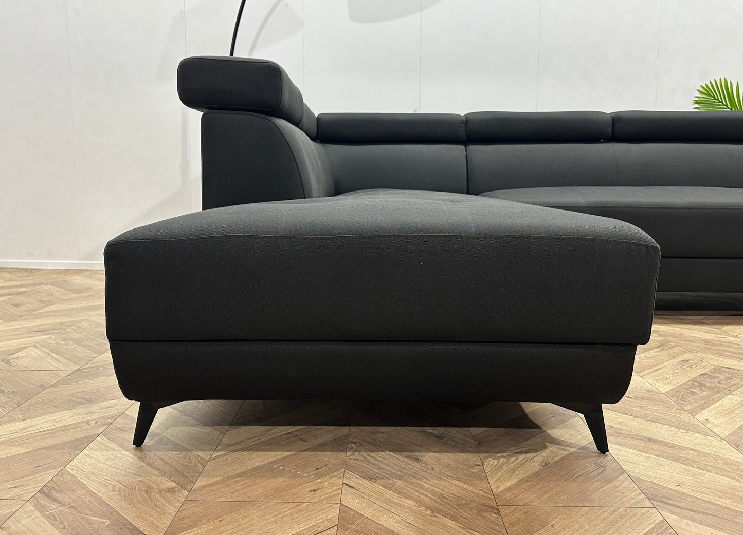 !Showroommodel! Zwart Hoekbank ~ Verstelbare Hoofdsteunen