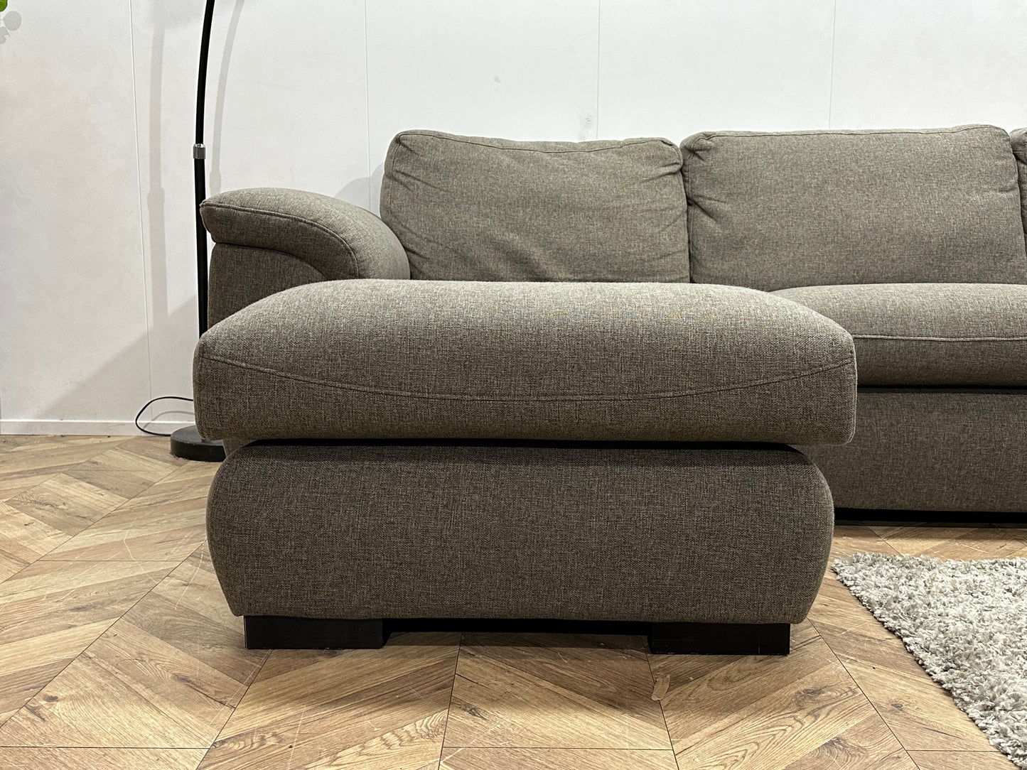 Grijze Hoekbank ~ Vaste Kussens