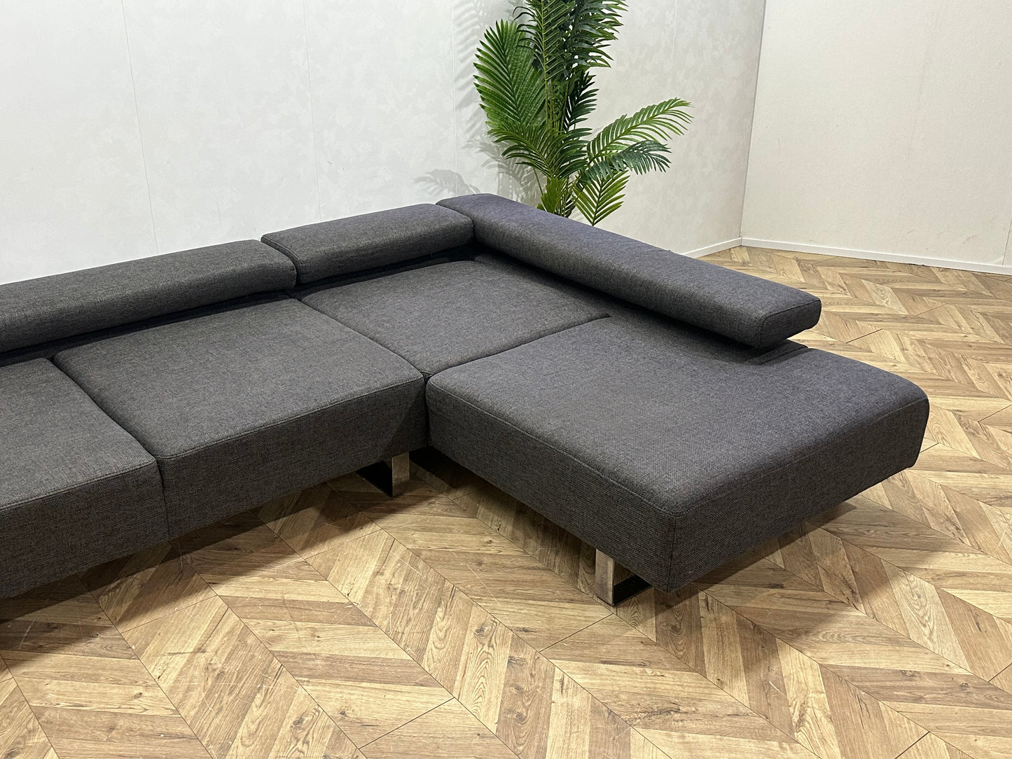 Montèl Grijze Design Hoekbank ~ Verstelbare Arm/Hoofdsteunen