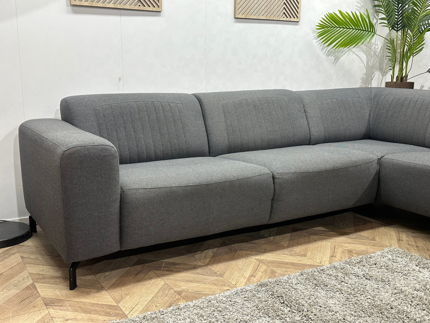 Grijze Hoekbank ~ Vaste Kussens