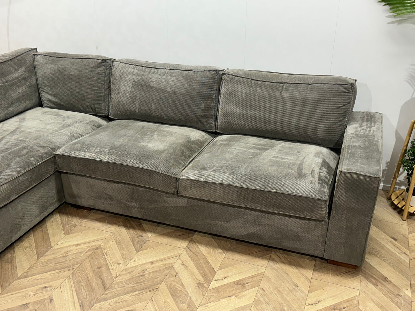 Woood Grijze Ribstof Hoekbank ~ Losse Rugkussens Met Afneembare Hoezen