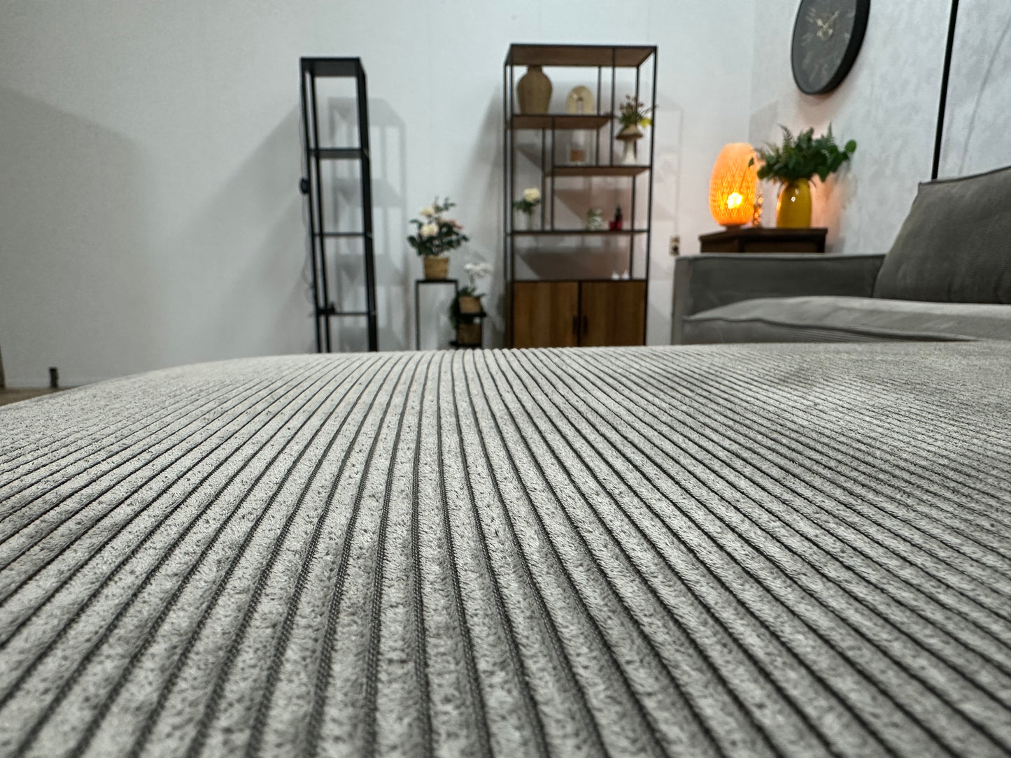 Woood Licht Grijze Ribstof Hoekbank ~ Nieuwstaat