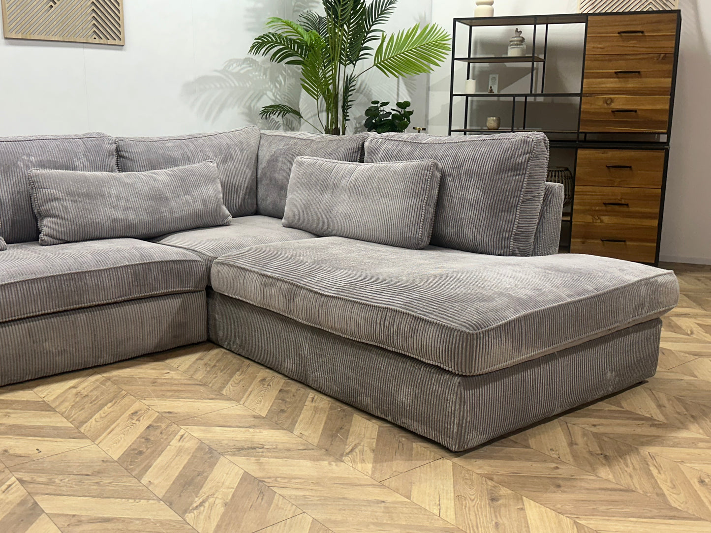 Licht Grijze Ribstof Hoekbank ~ Losse Kussens Met Afneembare Hoezen