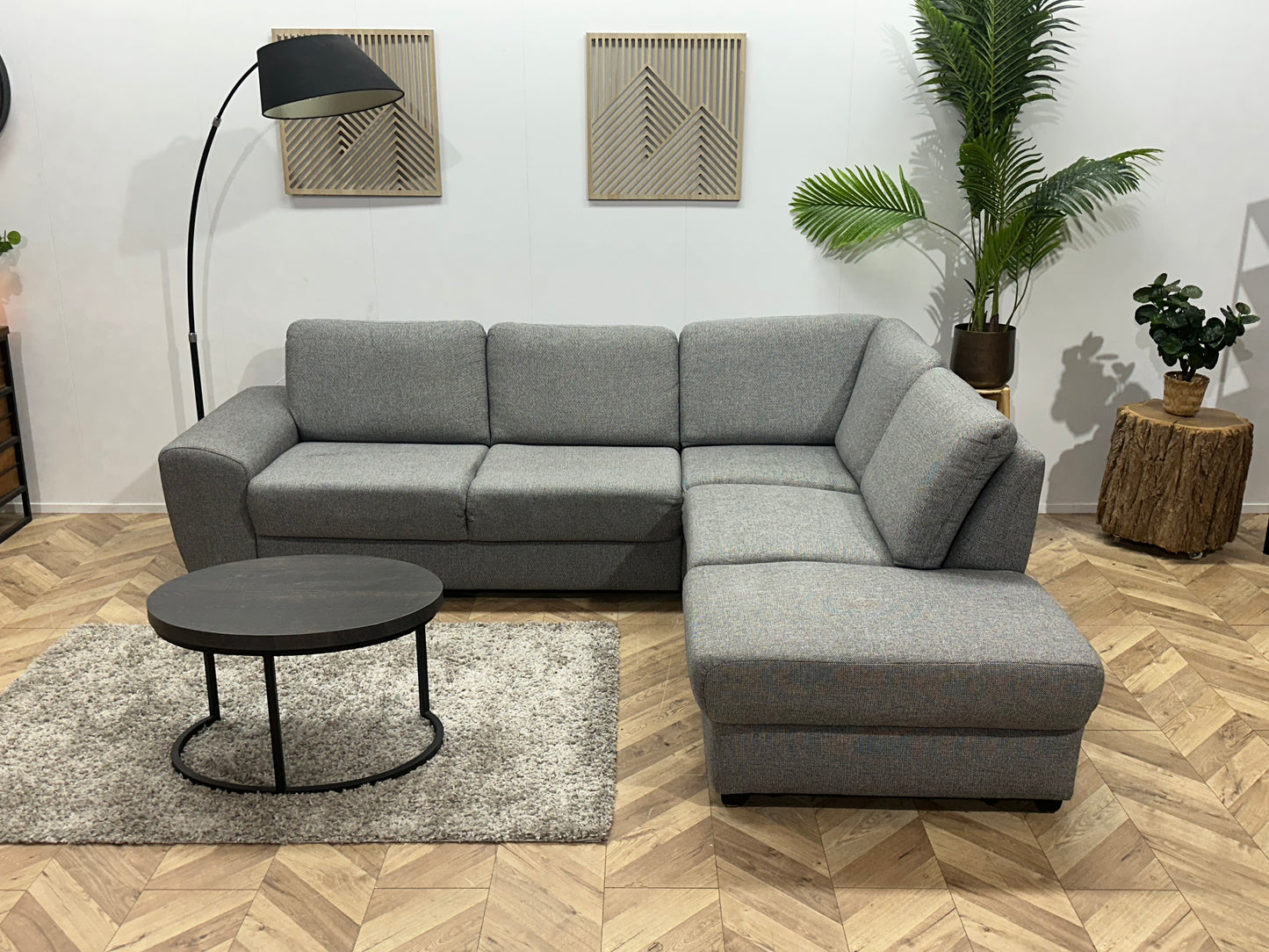 Licht Grijze Hoekbank ~ Vaste Kussens