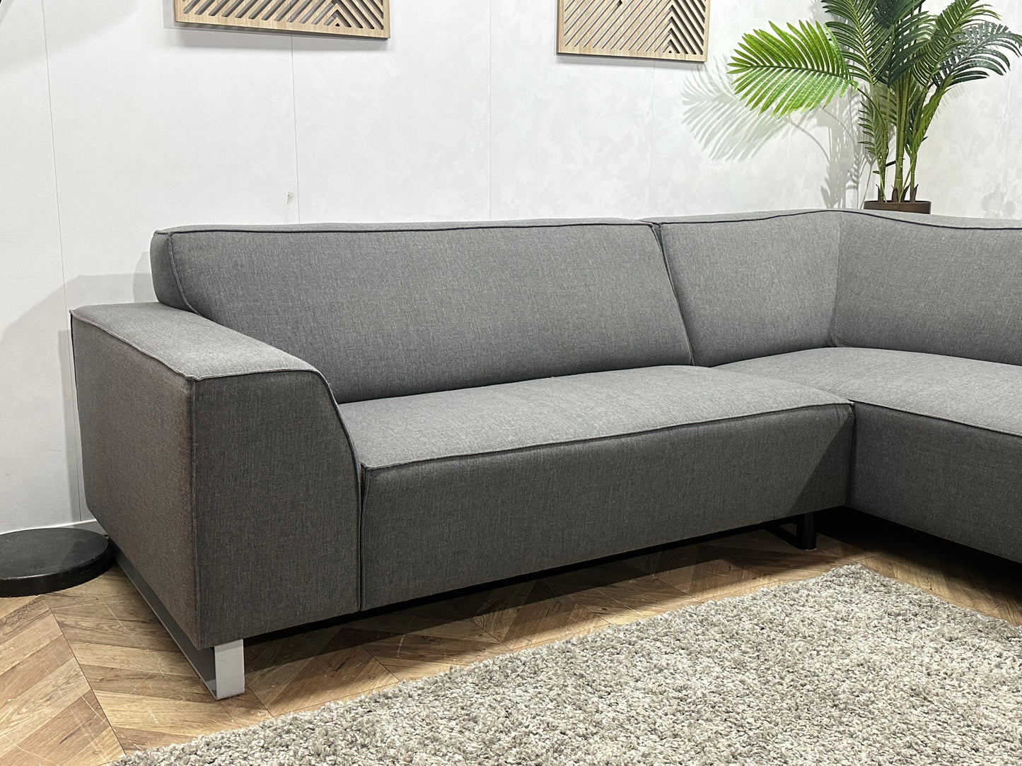 Grijze Hoekbank ~ Vaste Kussens