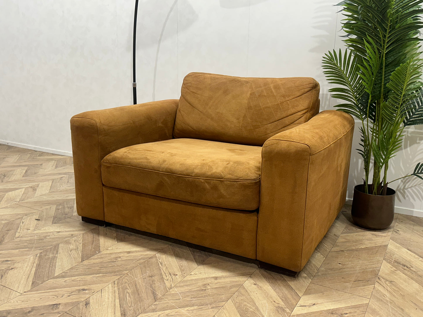 Montèl Cognac Bruine Suède Lederen Fauteuil Inc Hocker ~ Losse Kussens Met Afneembare Hoezen