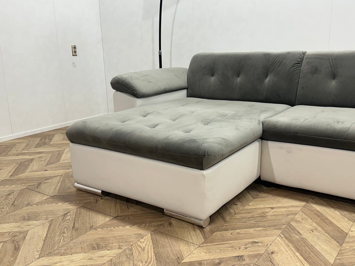 !Showroommodel! Grijze/Witte Velvet/Lederen U Bank