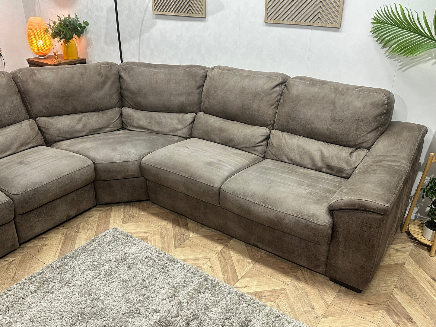 Bruine Suède Stoffen Hoekbank ~ Relaxfunctie