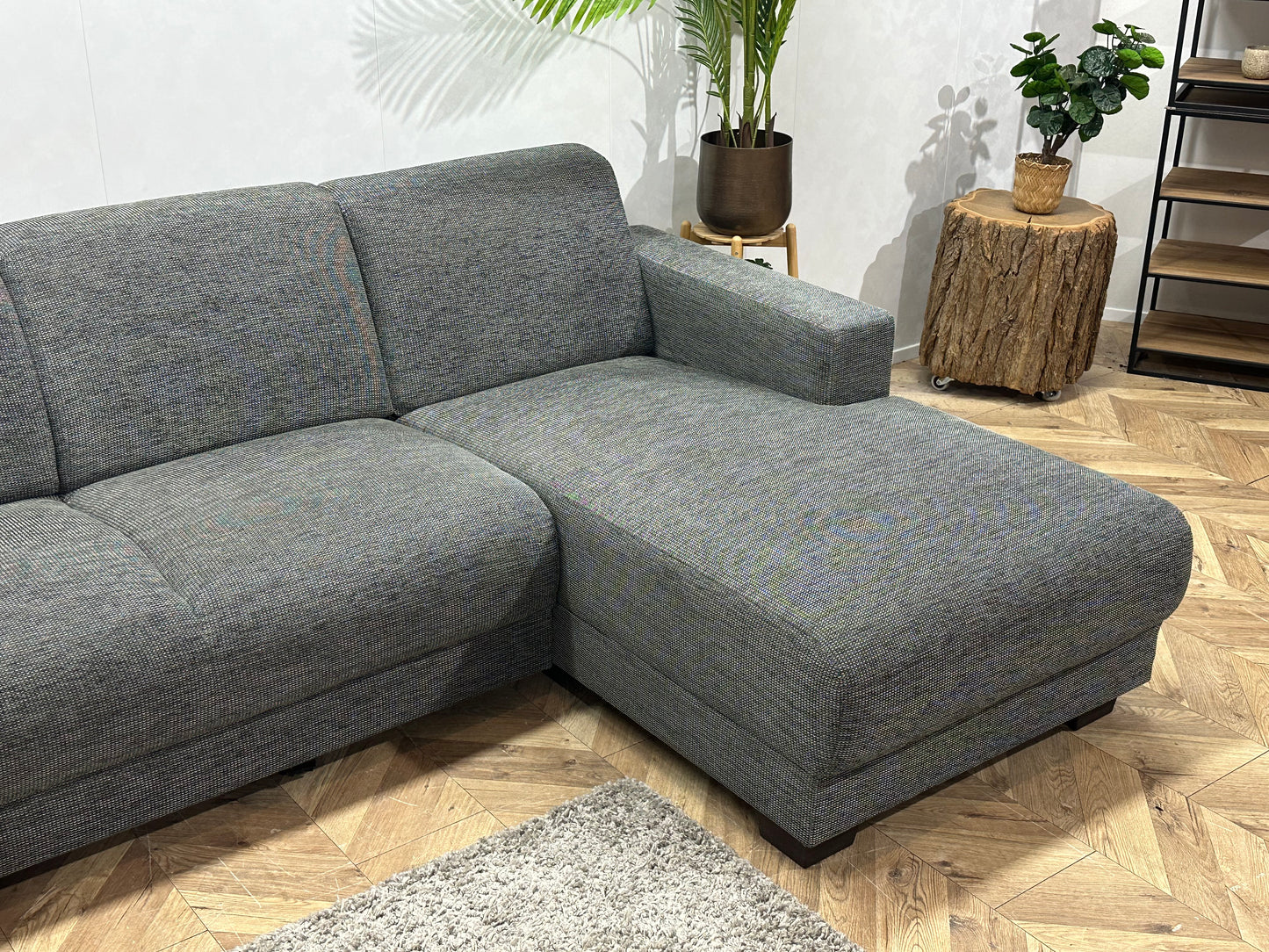 Grijze Hoekbank ~ Vaste Kussens