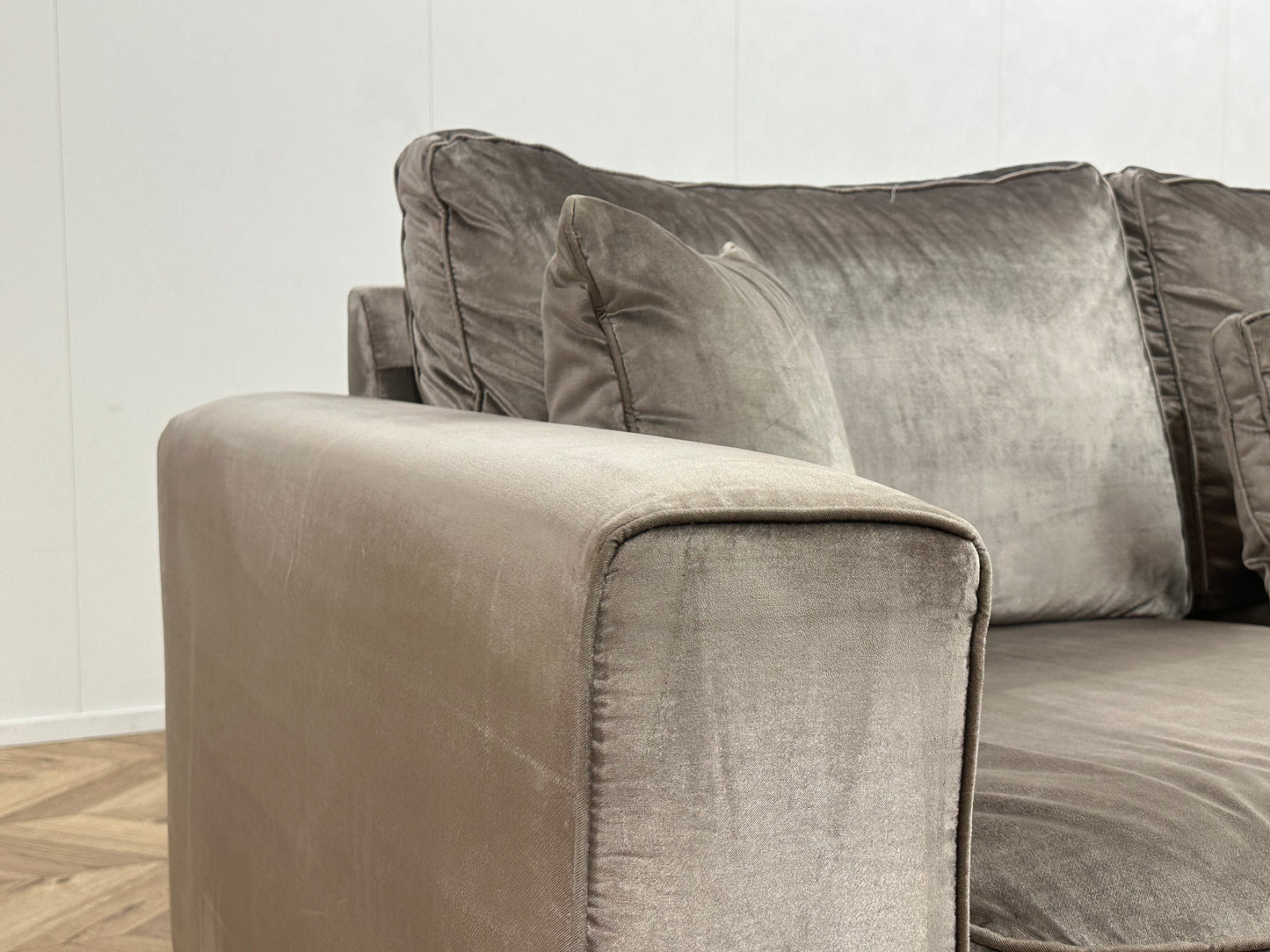 Grijze Ruime Velvet U Bank ~ Losse Kussens Met Afneembare Hoezen