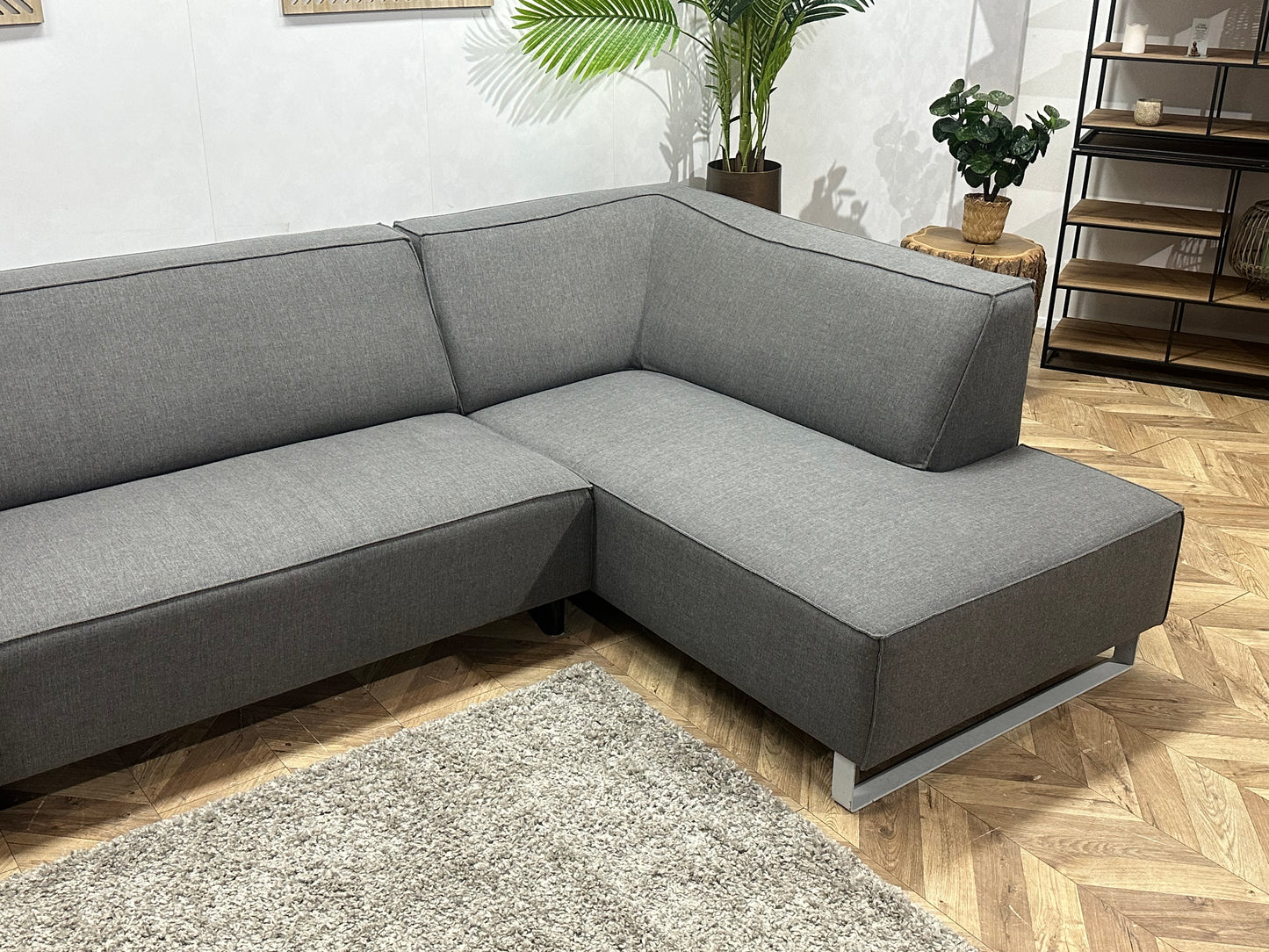 Grijze Hoekbank ~ Vaste Kussens
