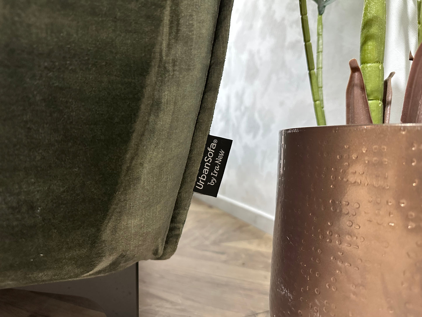 UrbanSofa Groene Velvet 2.5-Zits Bank ~ Losse Rugkussens Met Afneembare Hoezen