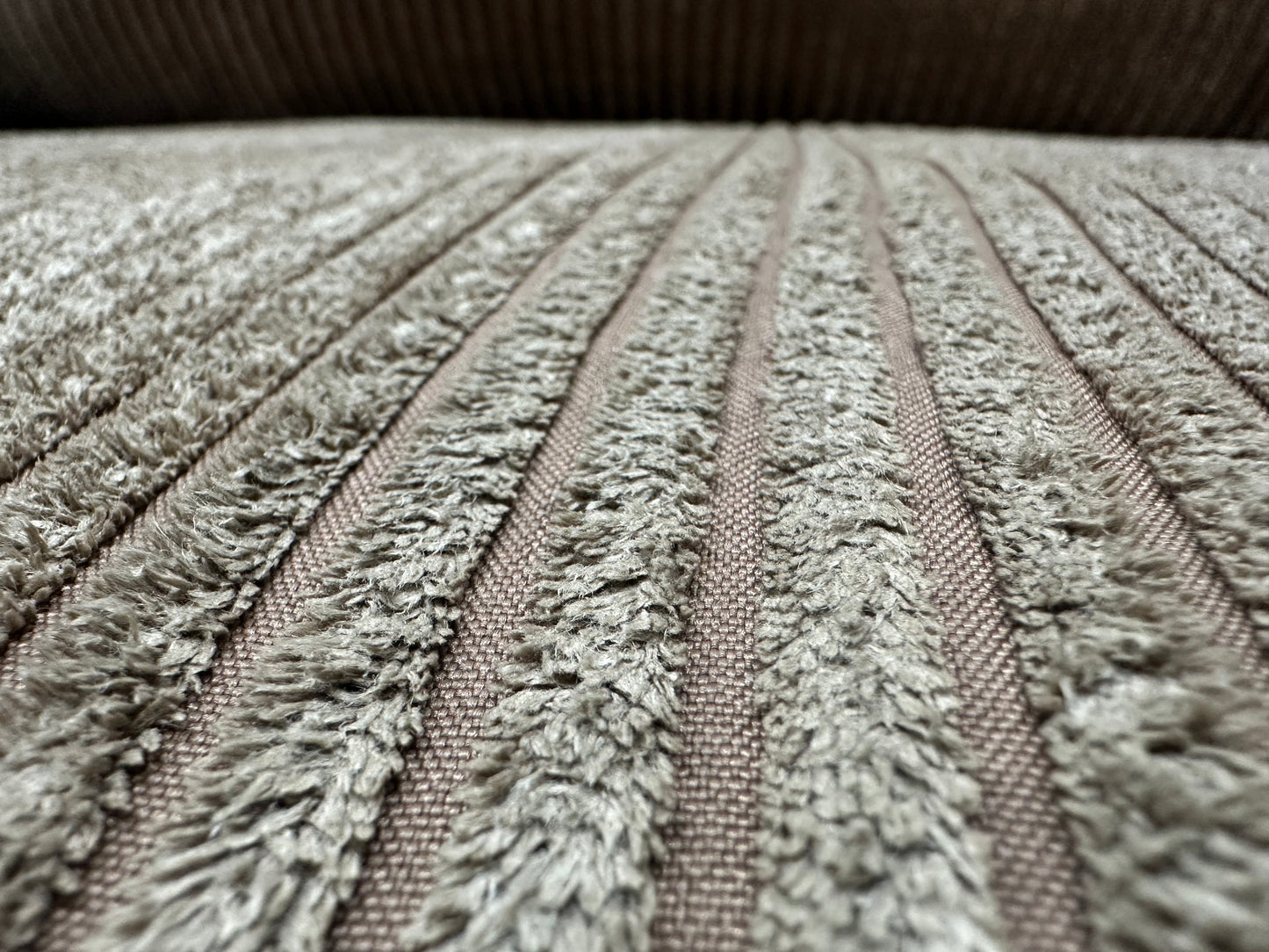 Taupe/Licht Bruine Ribstof Hoekbank ~ Losse Kussens Met Afneembare Hoezen