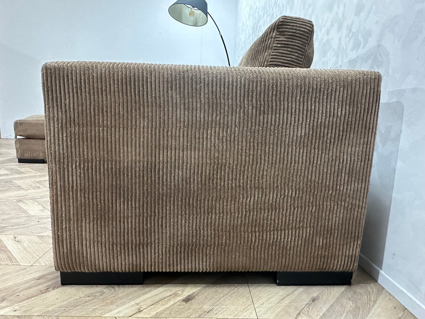 Taupe/Licht Bruine Ribstof Hoekbank ~ Losse Kussens Met Afneembare Hoezen
