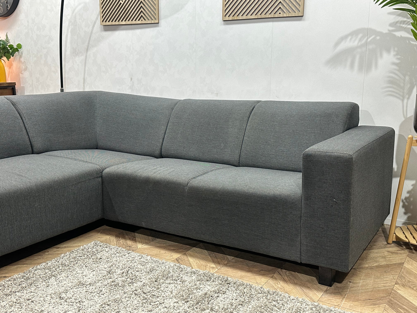 Grijze Hoekbank ~ Vaste Kussens