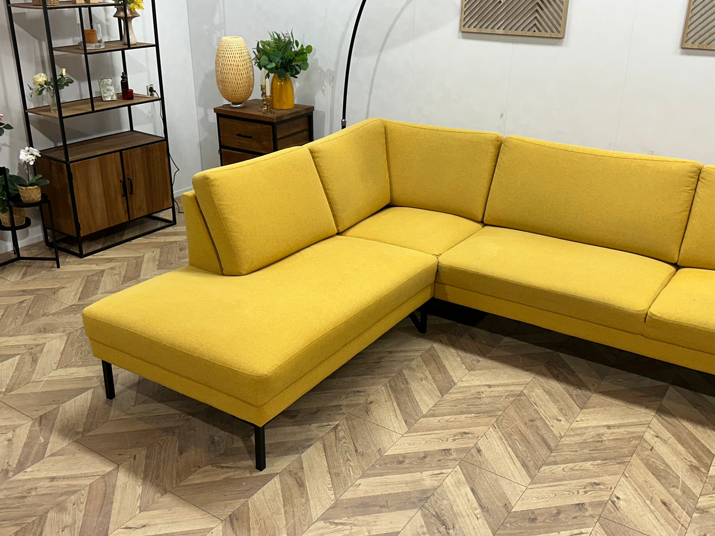 Gele Hoekbank ~ Losse Rugkussens Met Afneembare Hoezen