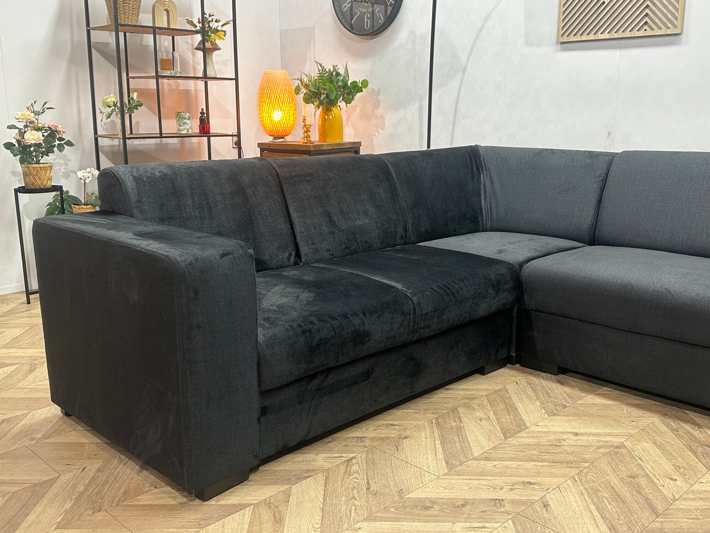 !Showroommodel! Zwarte Velvet Hoekbank