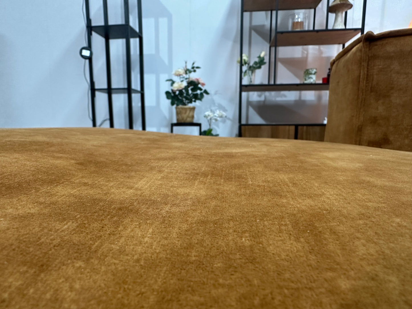 Oosterbaan Cognac Bruine Velvet Hoekbank ~ Losse Kussens Met Afneembare Hoezen