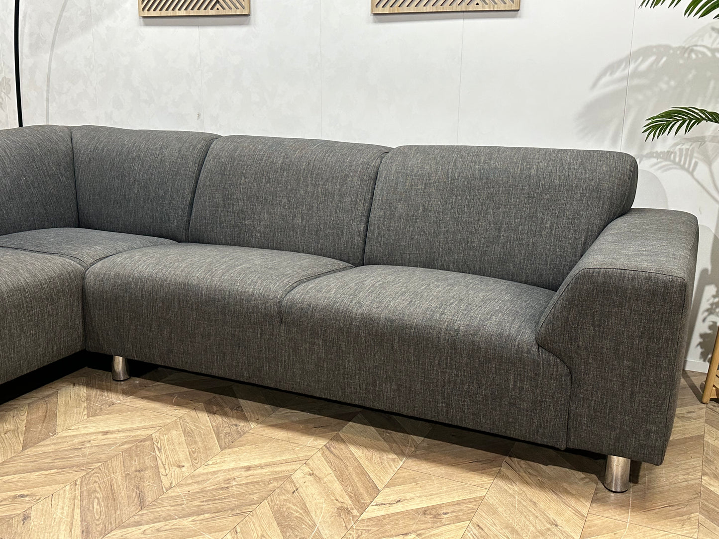 Grijze Hoekbank ~ Vaste Kussens