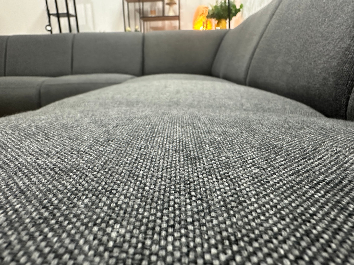 Grijze Ruime Hoekbank ~ Vaste Kussens