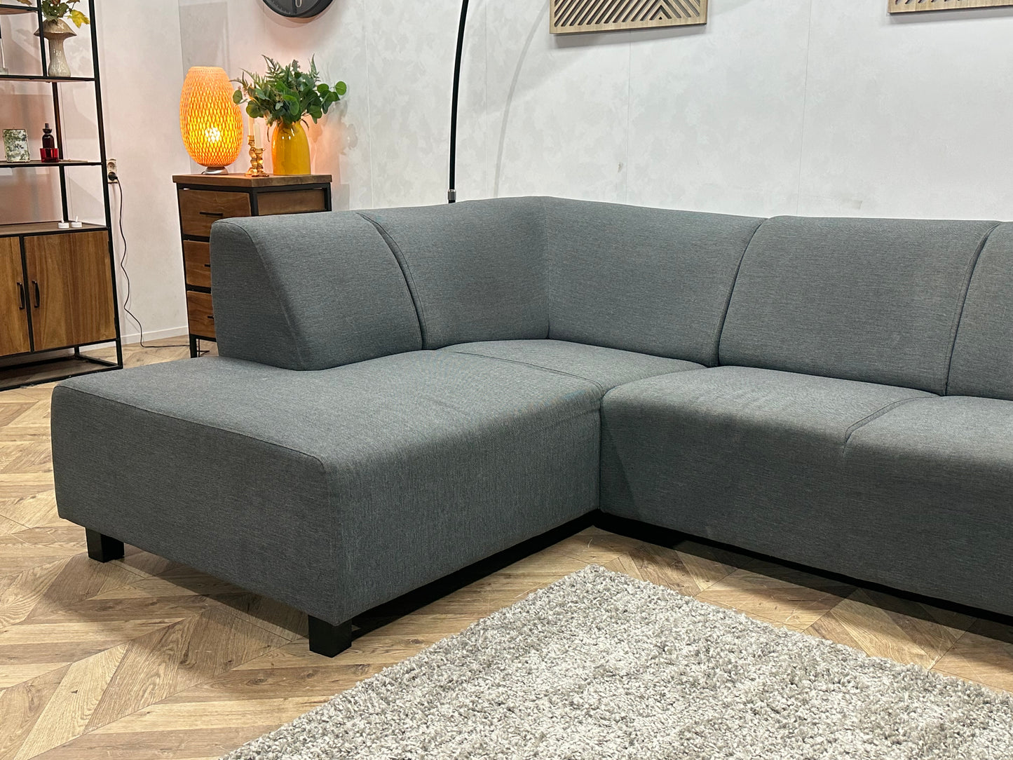 Grijze Hoekbank ~ Vaste Kussens