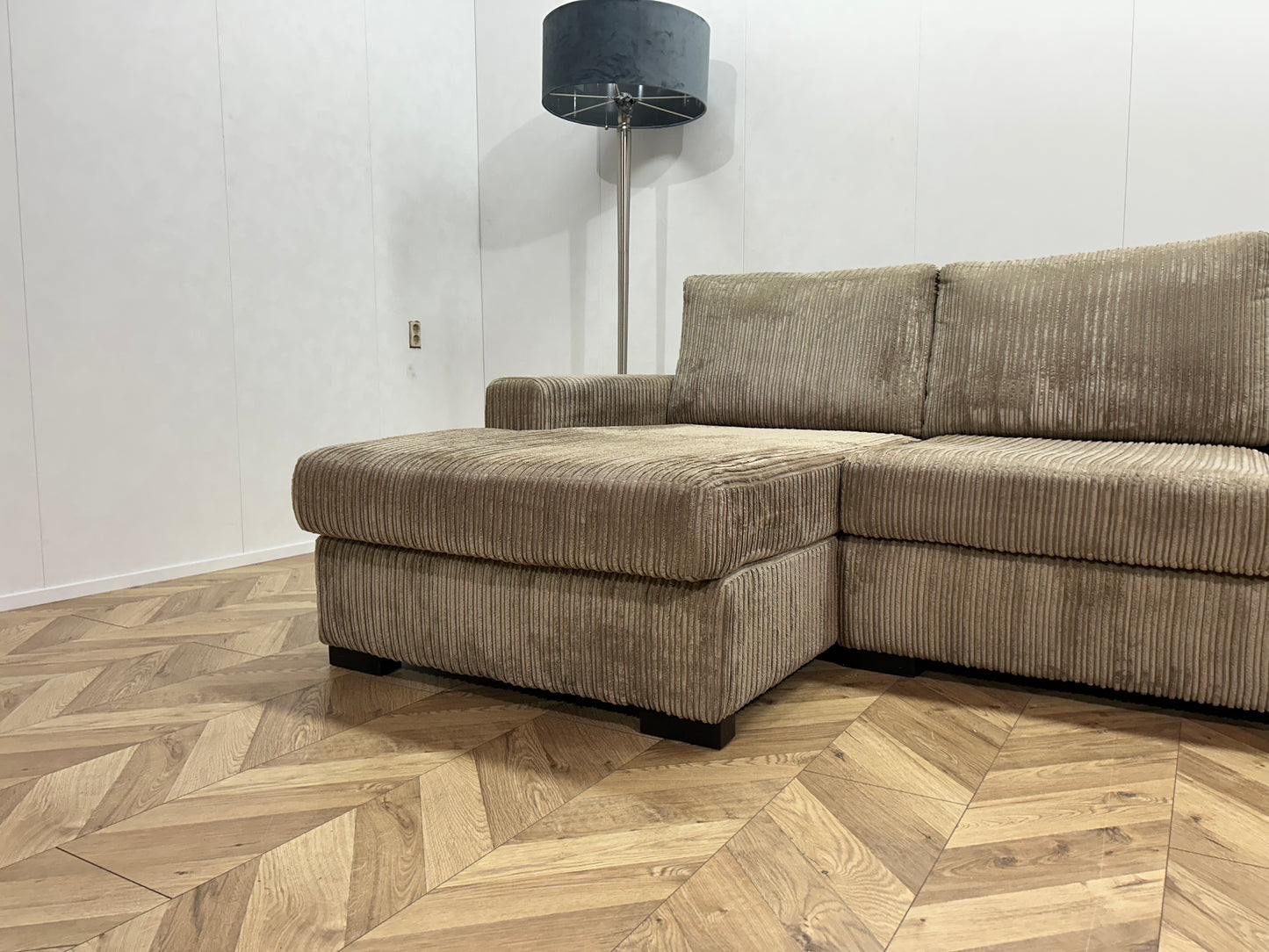 Beige Ribstof Hoekbank ~ Losse Kussens Met Afneembare Hoezen