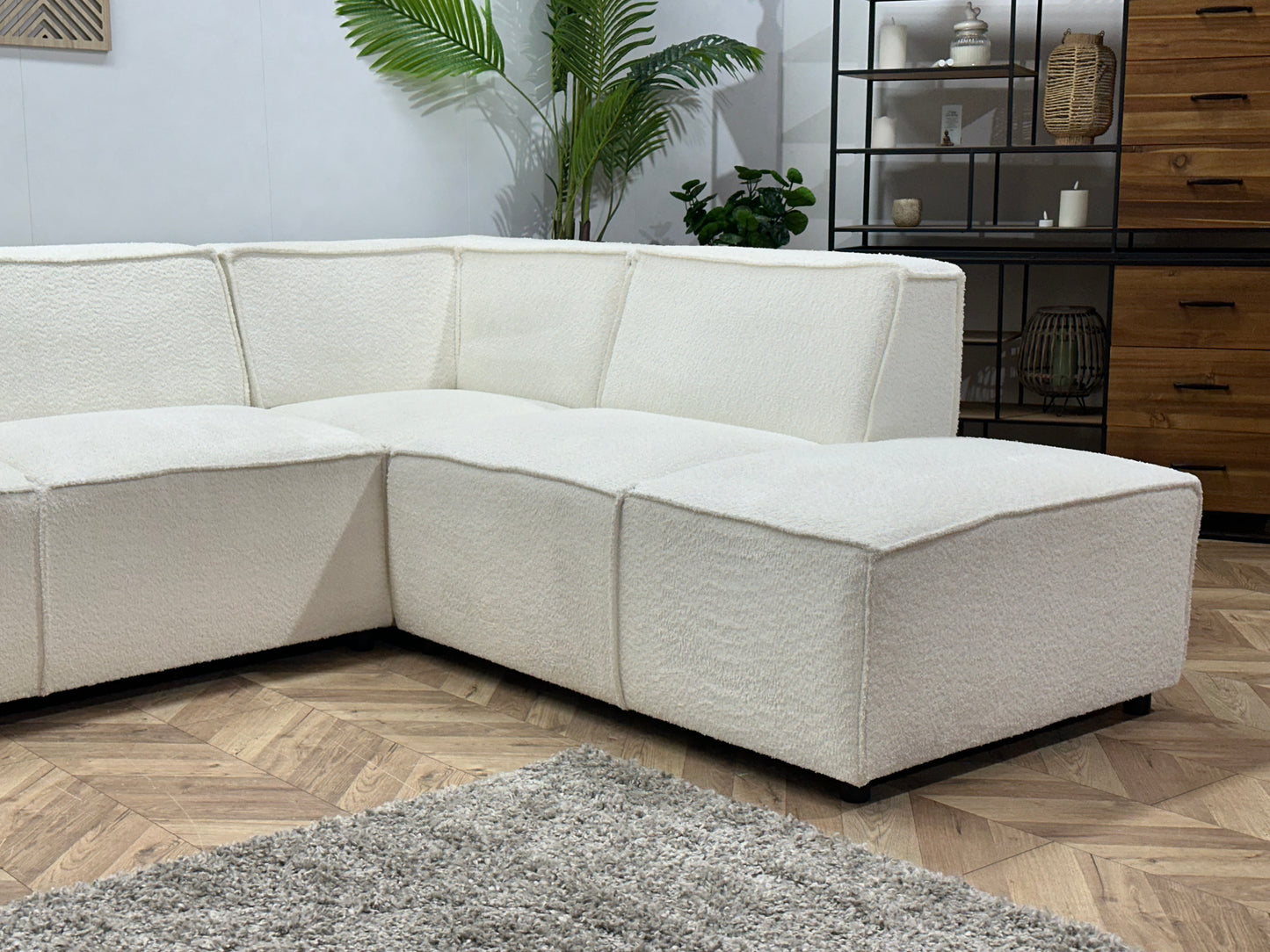 !Showroommodel! Witte Bouclé Stoffen U Bank