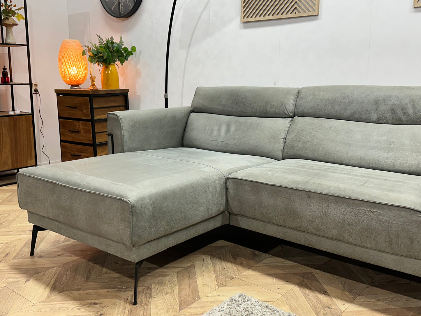 Xooon Grijze Suede Stoffen Hoekbank ~ Nieuwstaat