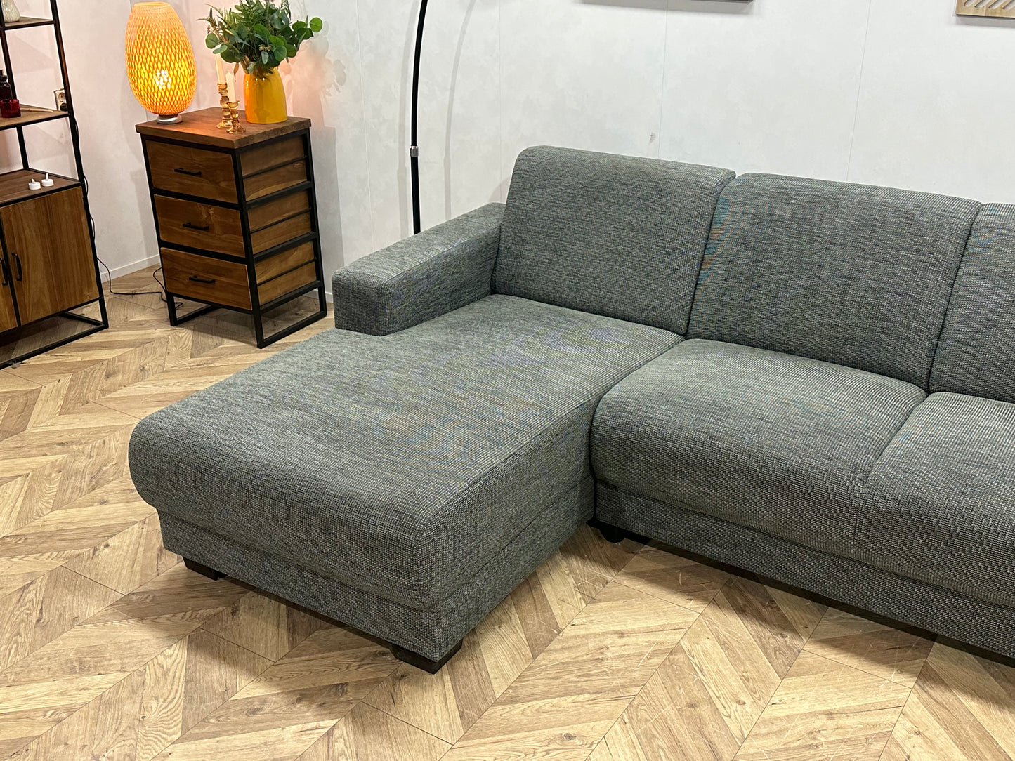 Grijze Hoekbank ~ Vaste Kussens