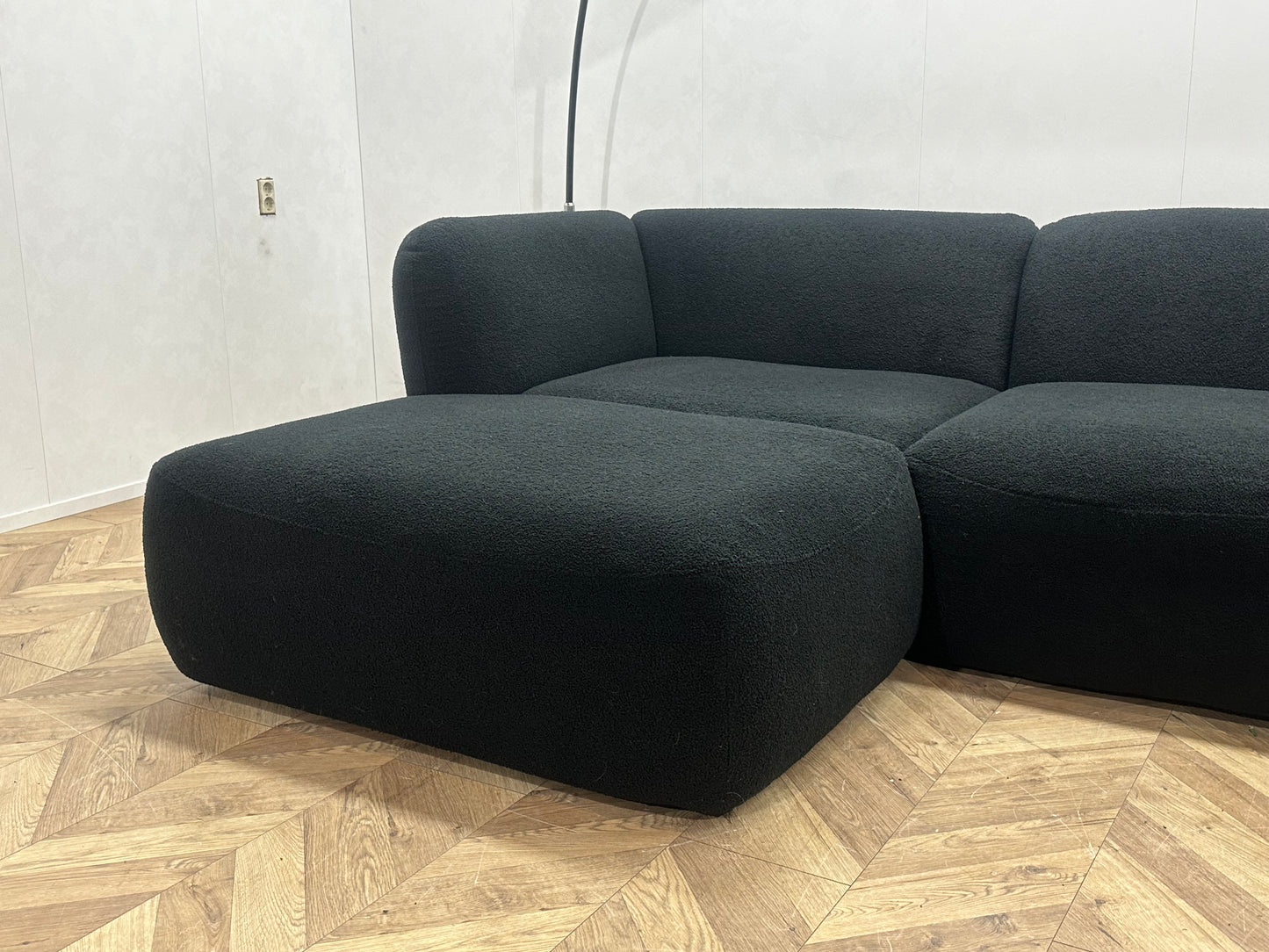 !Showroommodel! Zwarte Bouclé Stoffen U Bank