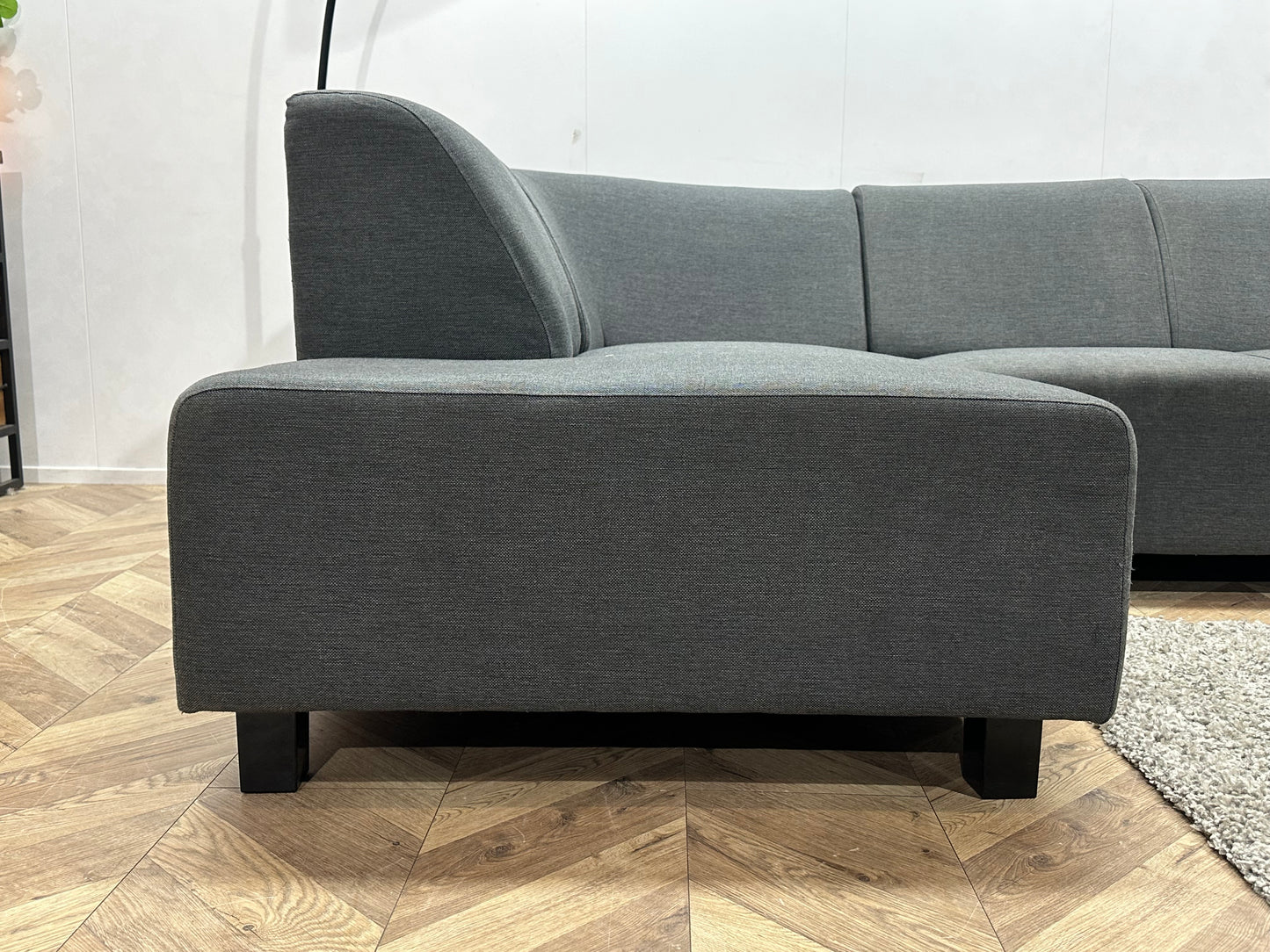 Grijze Hoekbank ~ Vaste Kussens